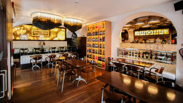 Sala do restaurante - Wine Not?, Lisboa