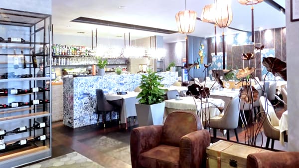 sion in madrid restaurant reviews