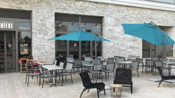 Restaurant La Taniere A Saint Cyr L Ecole Menu Avis Prix Et Reservation