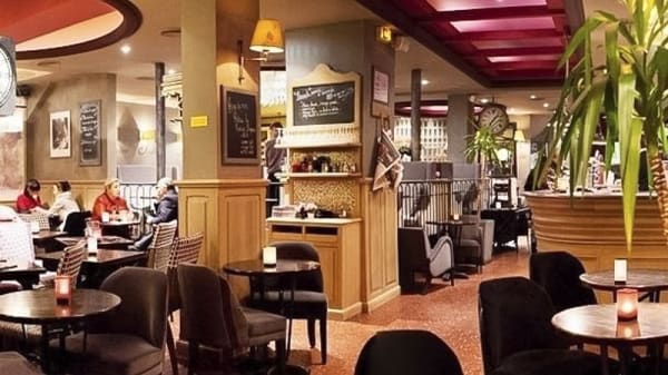 Le Paris Montparnasse In Paris Restaurant Reviews Menu And Prices Thefork