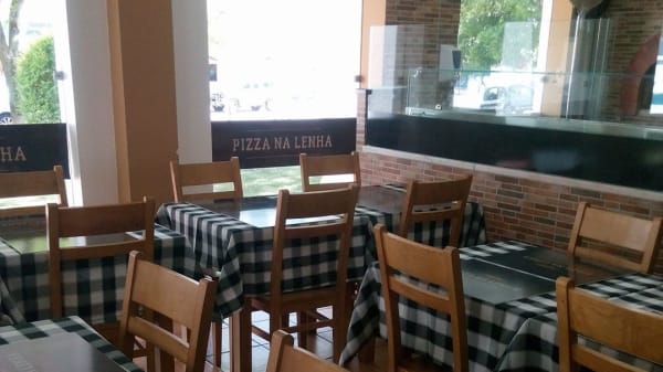 Pizza na Lenha, Amora