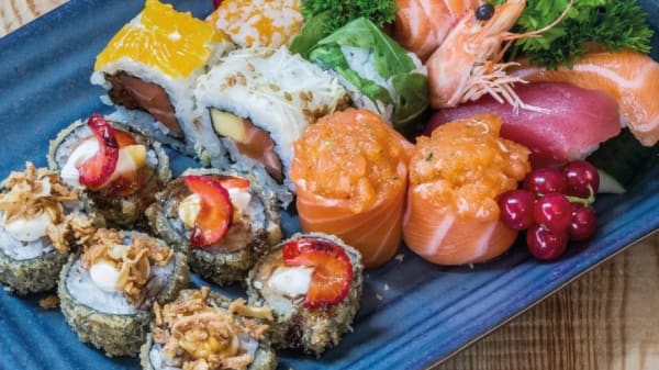 Maki Sushi, Parede