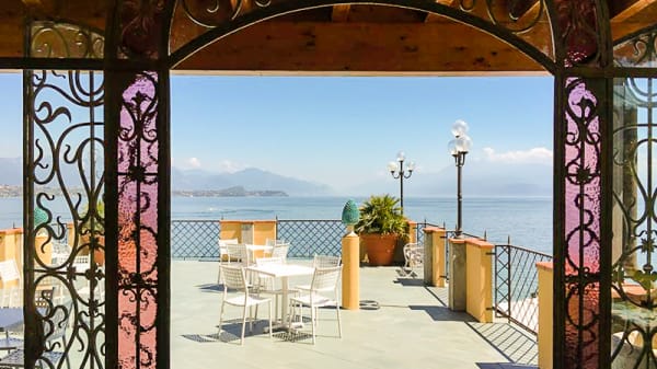 Terrazza sul lago - Dolcevita Beach Restaurant & Bar, Campeggio del Vò