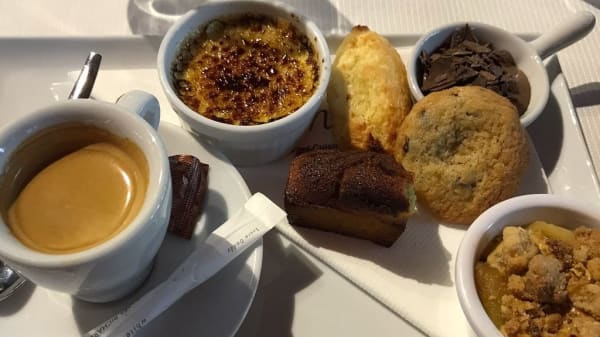 Restaurant La Cantine du 38 à Courbevoie - Menu, avis, prix et