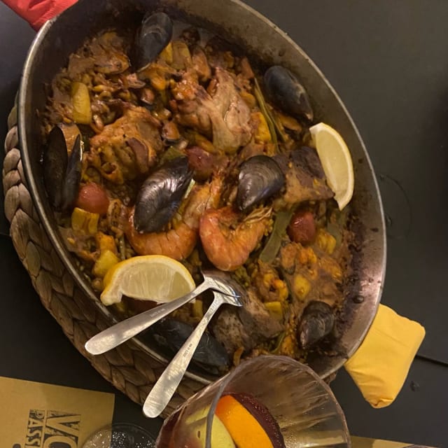 paella mixta - Volverè Passion for grill, Milan