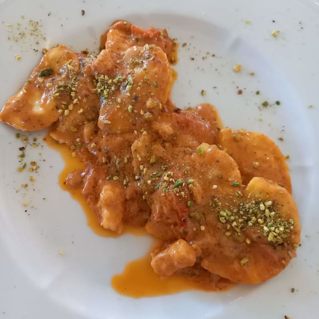 Raviolo ai crostacei e pistacchi - Il mare in terrazza