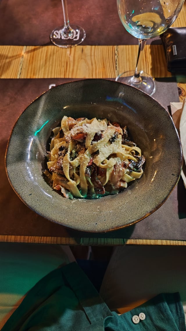 Tagliatelle Pancetta Funghi - Focus - Restaurante Italiano, Oeiras