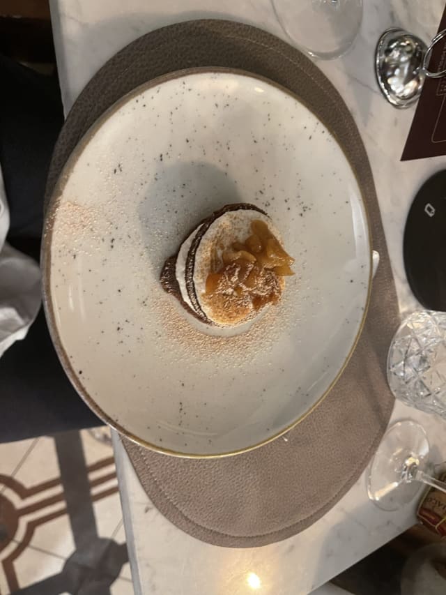 Pasta sigaro al cioccolato, ricotta, pere e cannella  - Anni e Bicchieri, Rome