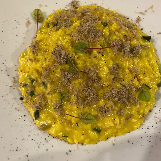 RISOTTO ZAFFERANO E FIORI DI ZUCCA AL TARTUFO FRESCO - Matto Matto, Florence