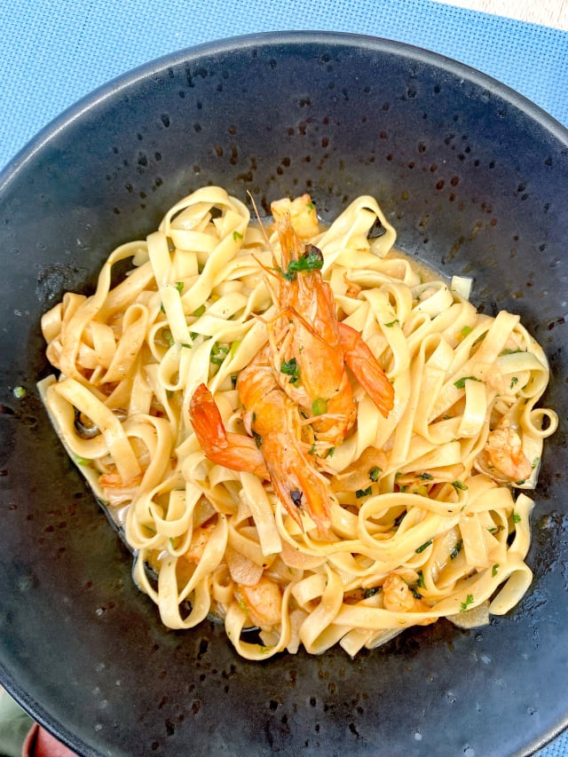 TAGLIATELLE DE CAMARÃO - The Legend Restaurant