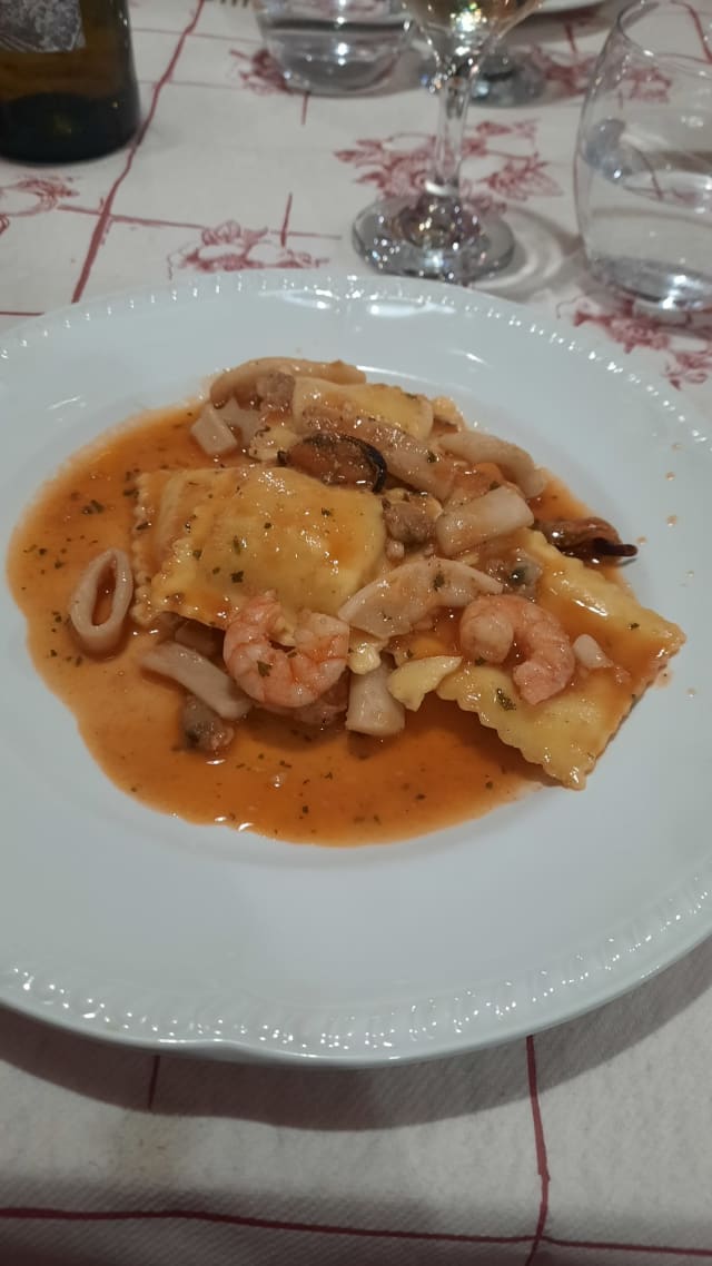 Ravioli di mare con crema - Castagneto