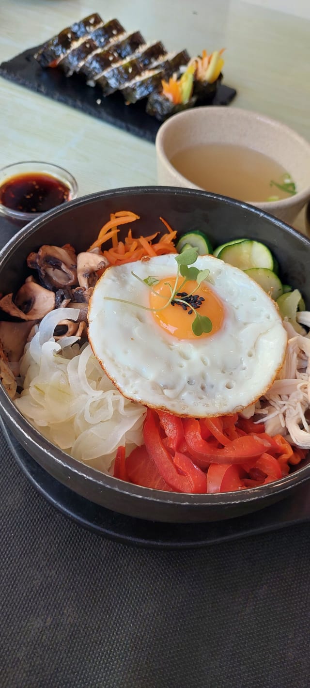 Dolsot Bibimbap : Frango - K-BOB - Restaurante Coreano (Praça de Espanha), Lisbon