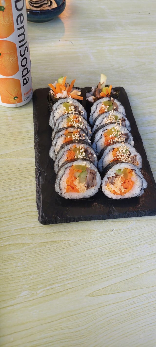 Kimbab : VEGETARIANO - K-BOB - Restaurante Coreano (Praça de Espanha), Lisbon