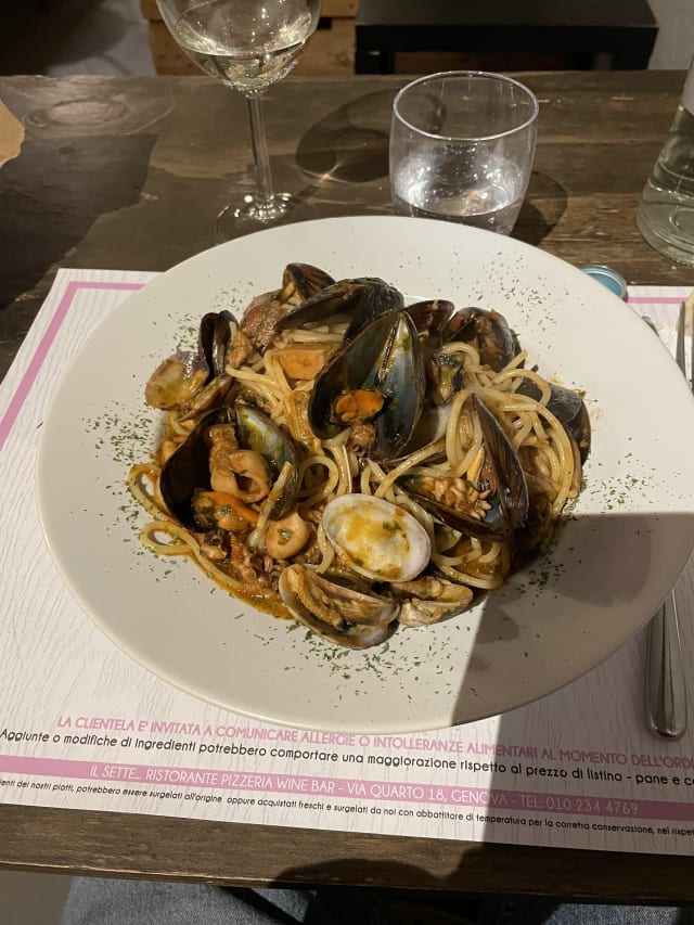 Gli Spaghetti O Il Risotto Allo Scoglio - Il Sette