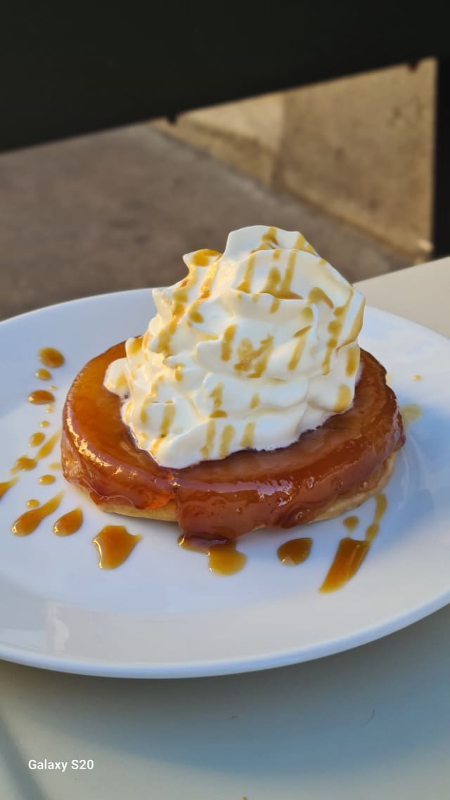 Tarte Tatin  - CITEAUX SPHERE Disquaire-Restaurant, Paris