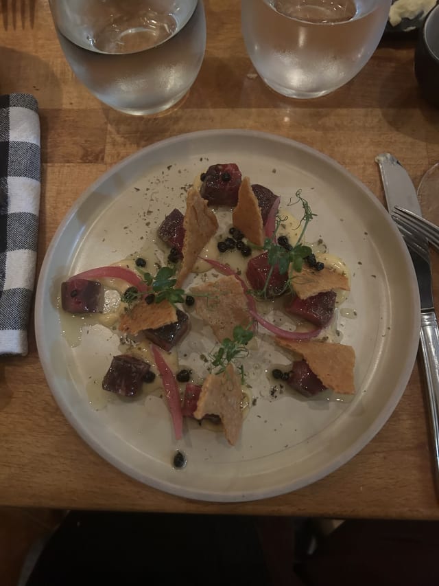 Boeuf séché, mayonnaise cipriani et tuile de parmesan - TADAM Paris, Paris