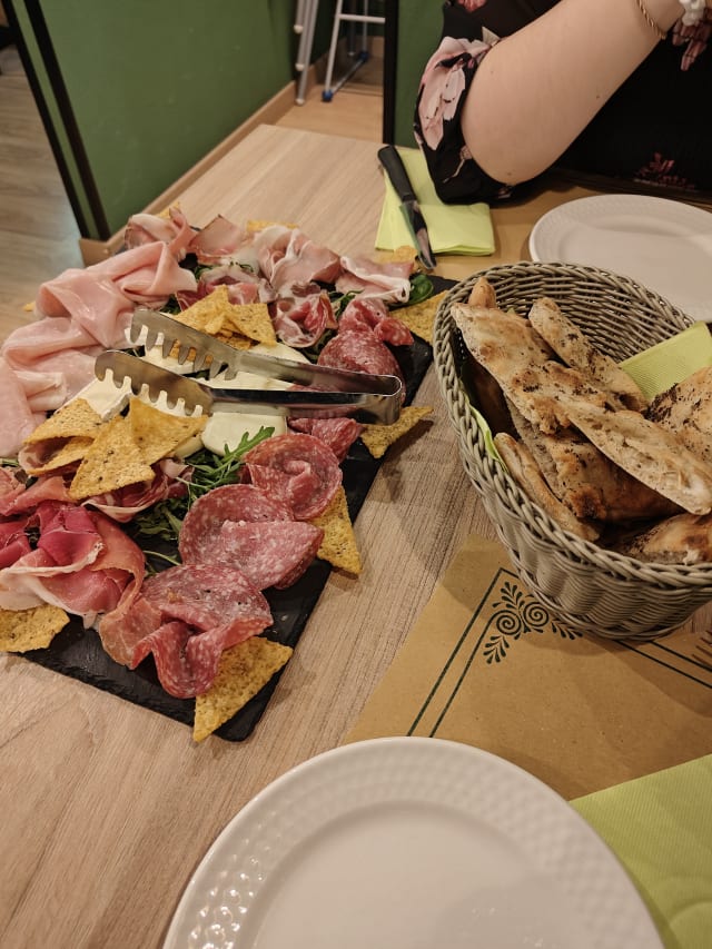 Tagliere salumi e formaggi  - Longevia Pavia