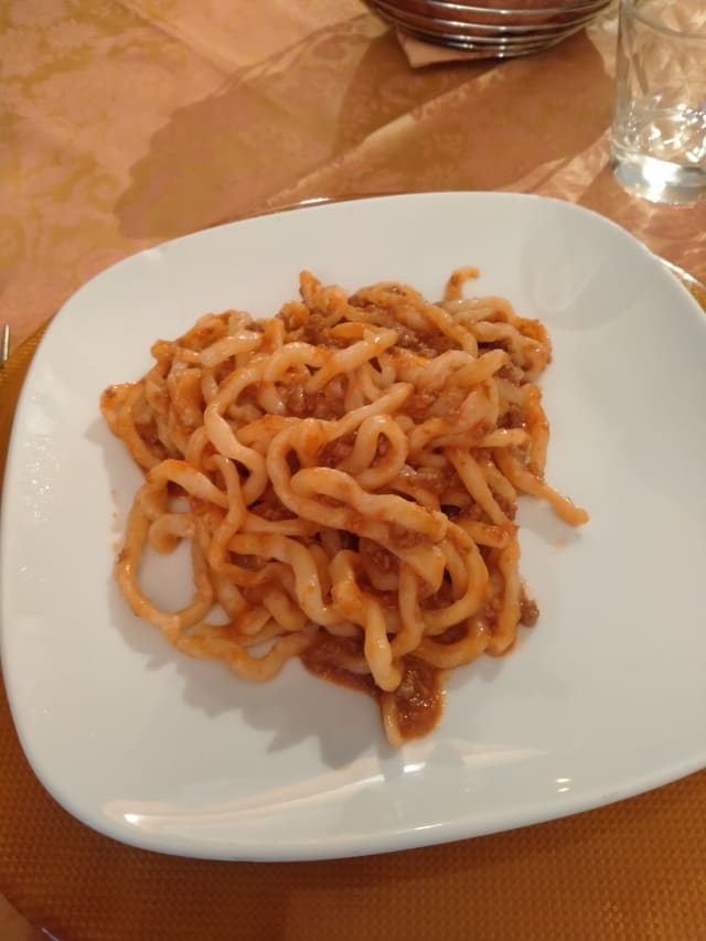 Pici al ragù toscano - Ristorante Nonna Rosa a Chiusi