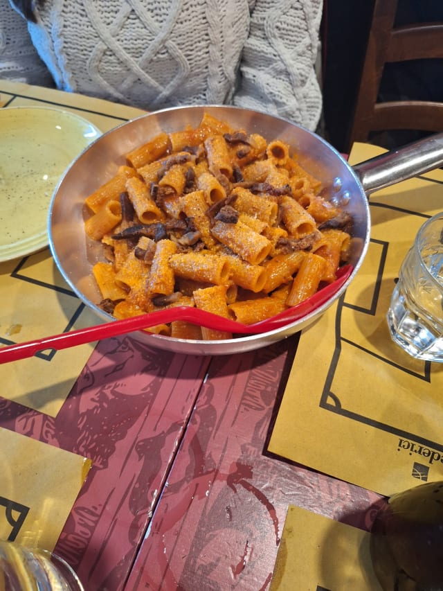 Rigatoni Amatriciana - La Fraschetta di Grottaperfetta, Rome