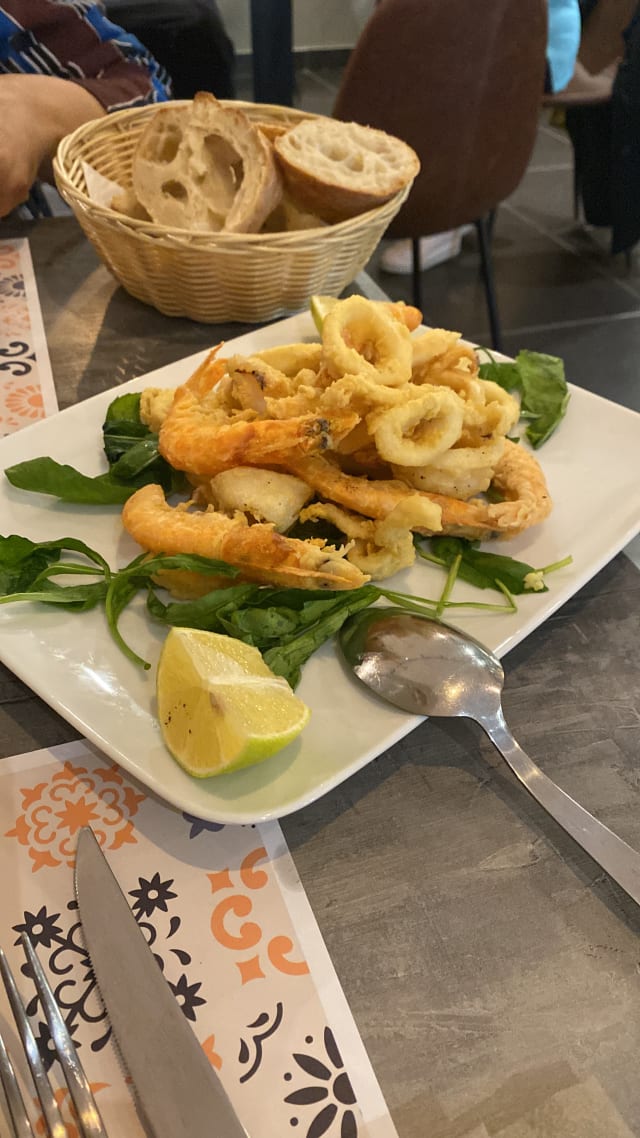 Frittura di gamberi e calamari - Zero.Zero Food, Aversa