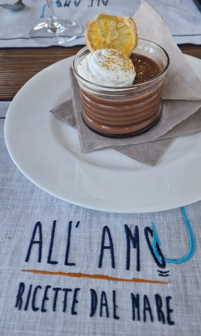 Mousse di cioccolato all’aurum e arancia - All'Amo