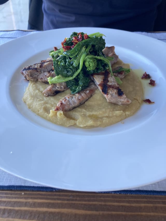 Tagliata di tonno con insalata di peperoni - All'Amo