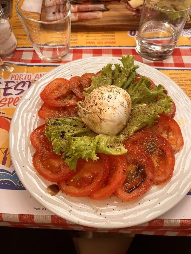 Caprese con mozzarella di bufala campana - VinArte - Vino & Cucina, Genoa