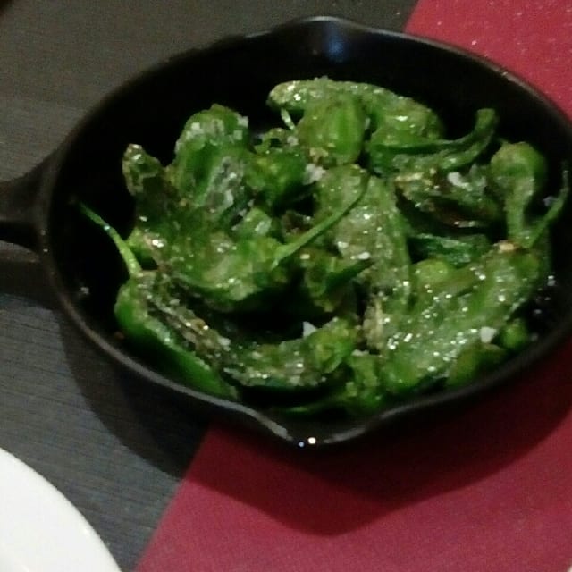 Pimientos de Padrón con Sal Gorda - Diegos Bar, Barcelona