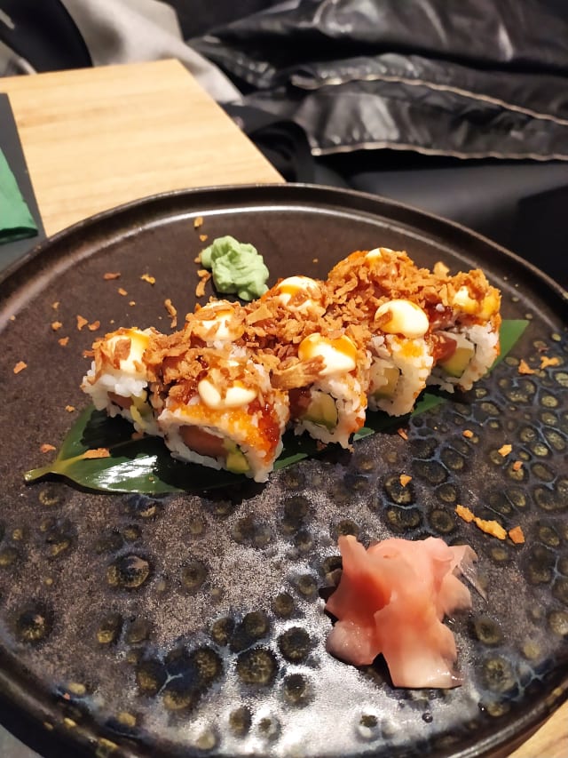 Salmon crunch - Maki Love