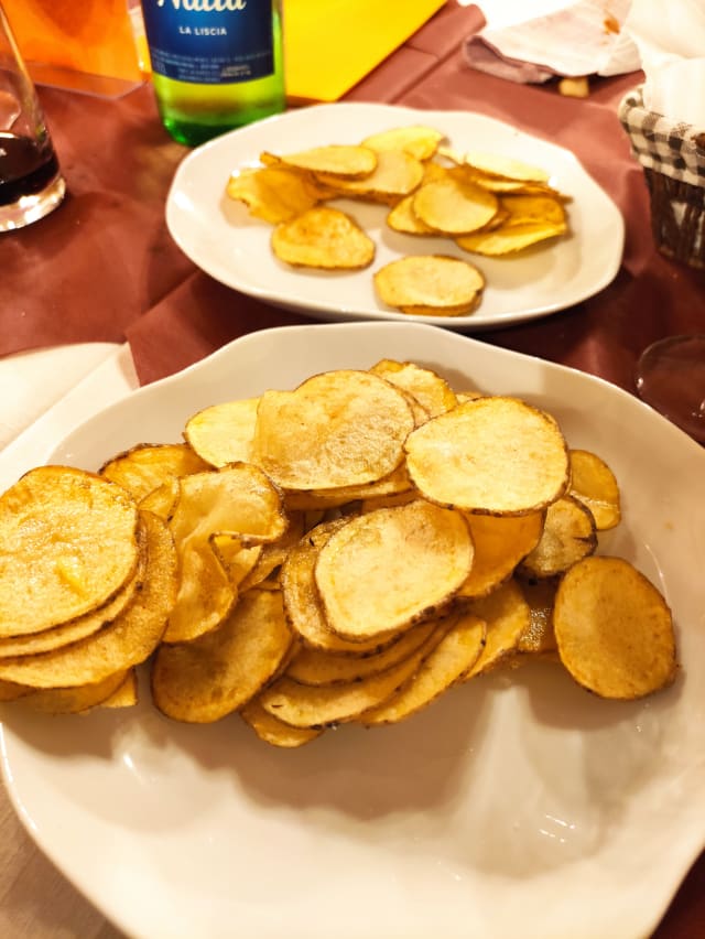 Patate fresche fritte chips - Agriturismo La Caffettiera