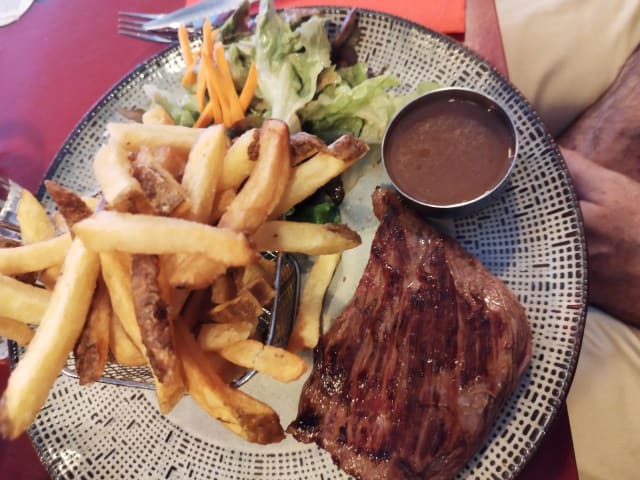 Bavette sauce au poivre  - La Chope, Paris