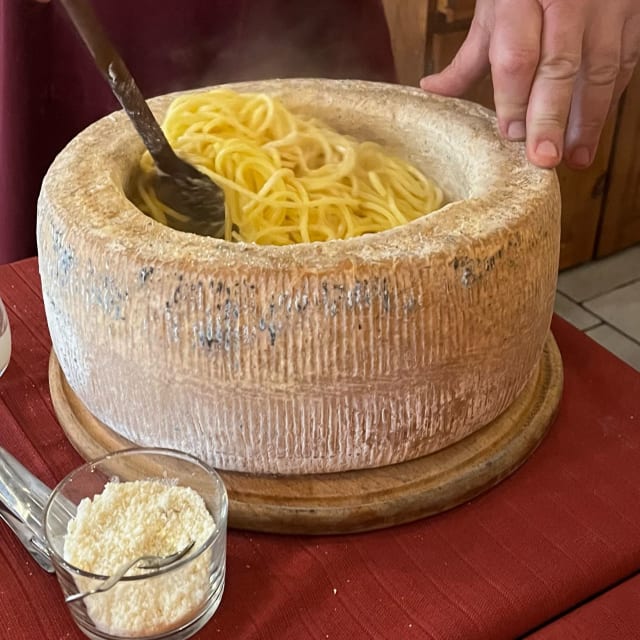 Spaghetti alla carbonara - Fraschetta dei Miracoli