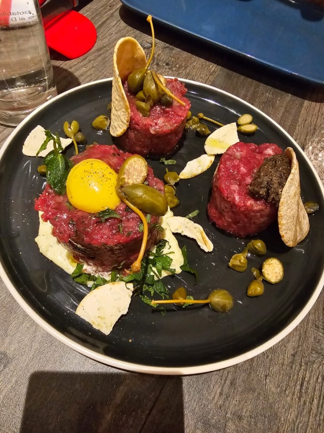 Tris di tartare : concia,classica e al tartufo - AlterEgo Bistrot