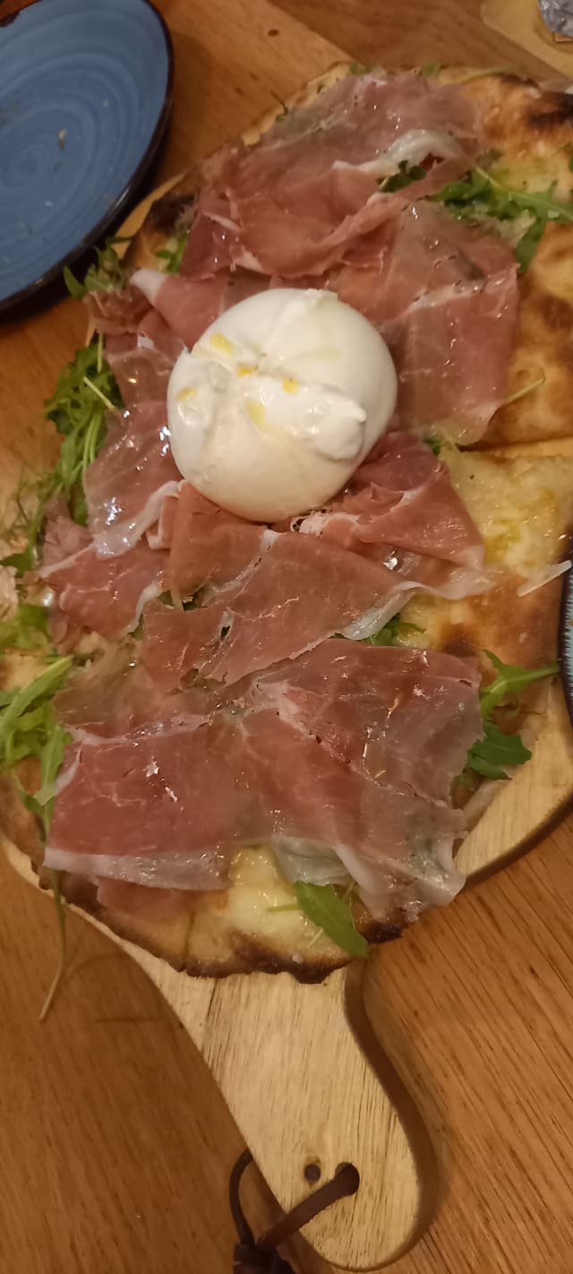 Burrata - B-Crunch, Naples