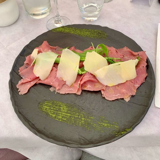 Carpaccio di scottona - La Reggia di Ostuni, Ostuni