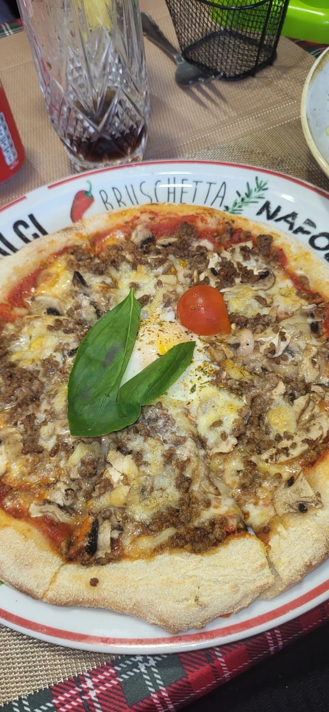 Campione - pesto pizza