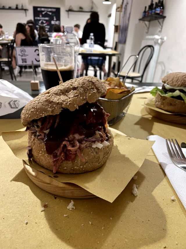 Pulled pork burger (250gr) - Fermento Divino birrificio & convivio, Foligno