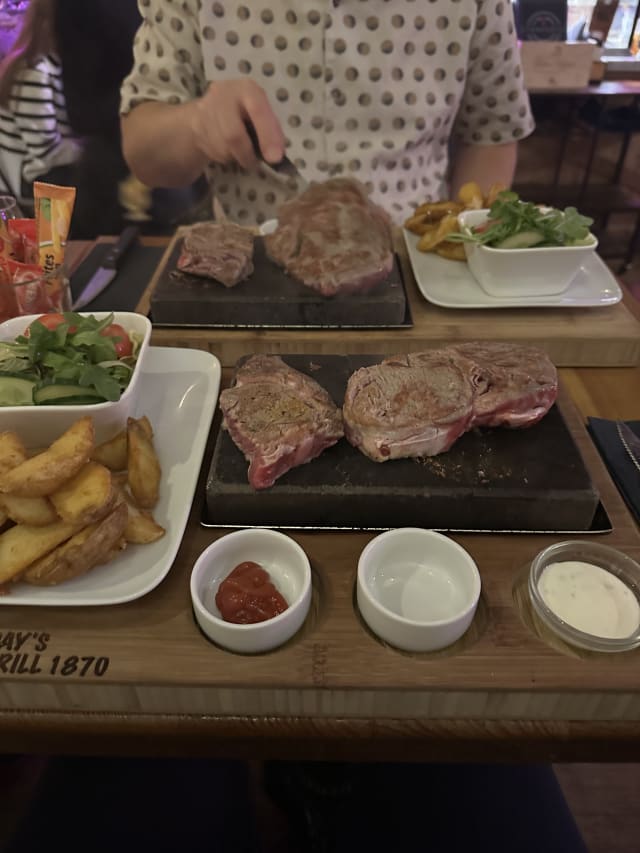 Rib-eye steak - DAY'S StoneGrill 1870 | Foodbar