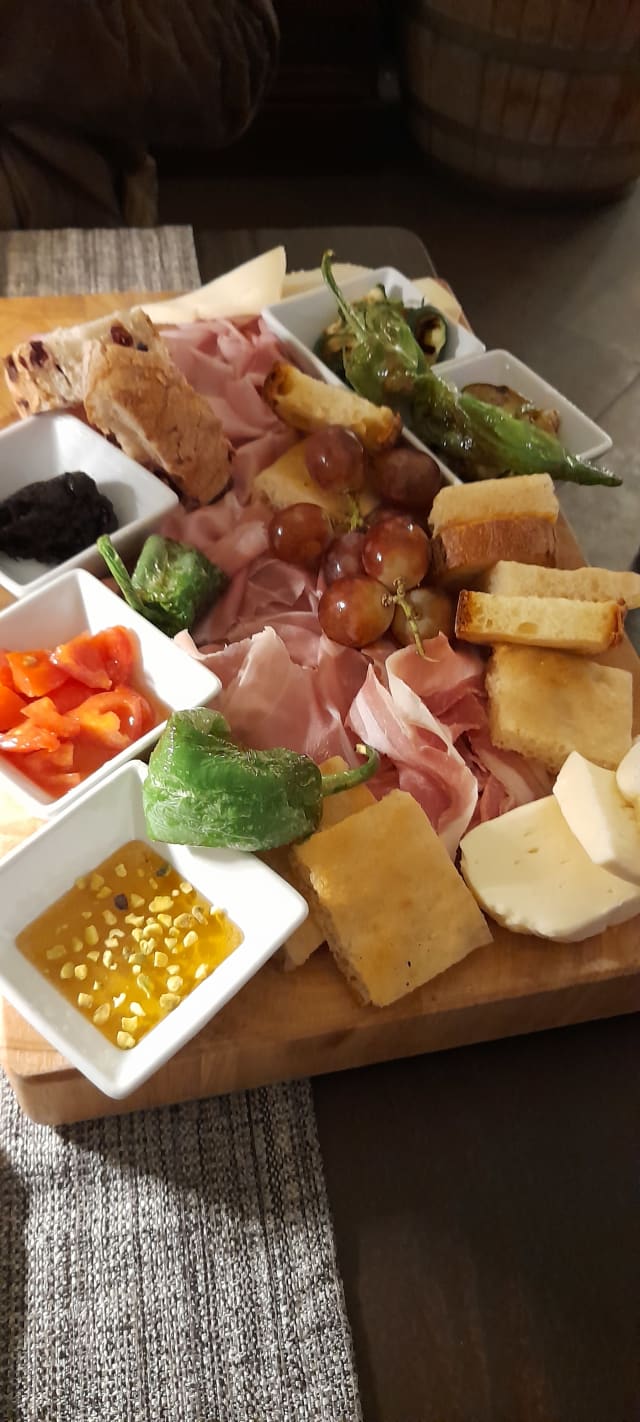 Cold Cuts Platter - Rendez-Vous Cafè & Bistrot