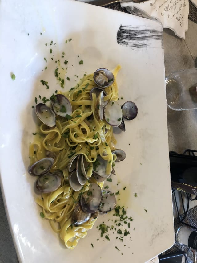 Spaghetti Con Le Vongole - Osteria ai do Archi, Venice