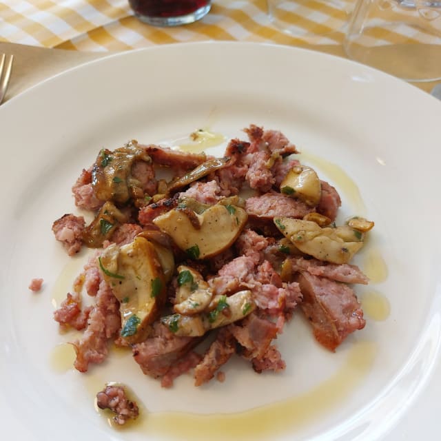 tagliata di salsiccia e funghi porcini - Il Fiore