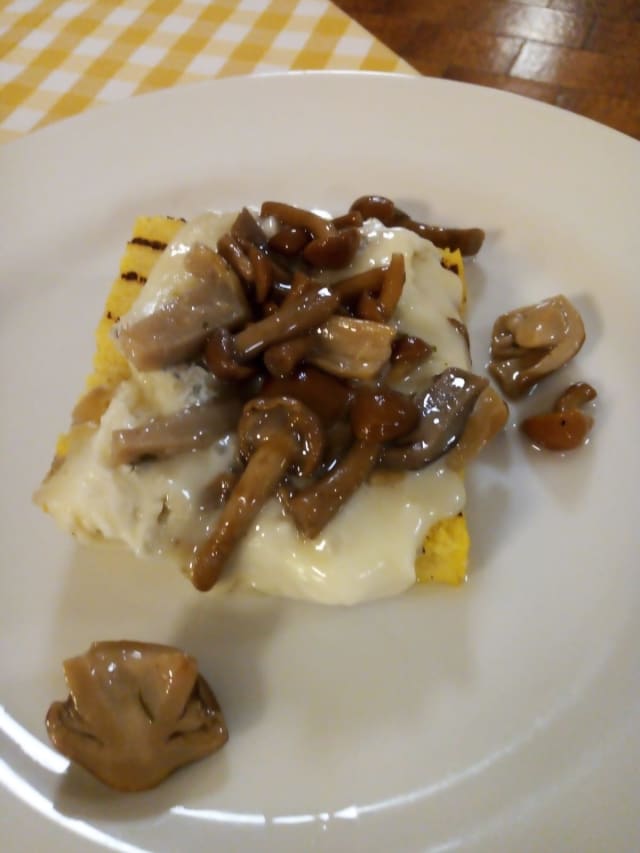 Polenta formaggio e funghi  - Il Fiore, Desenzano Del Garda