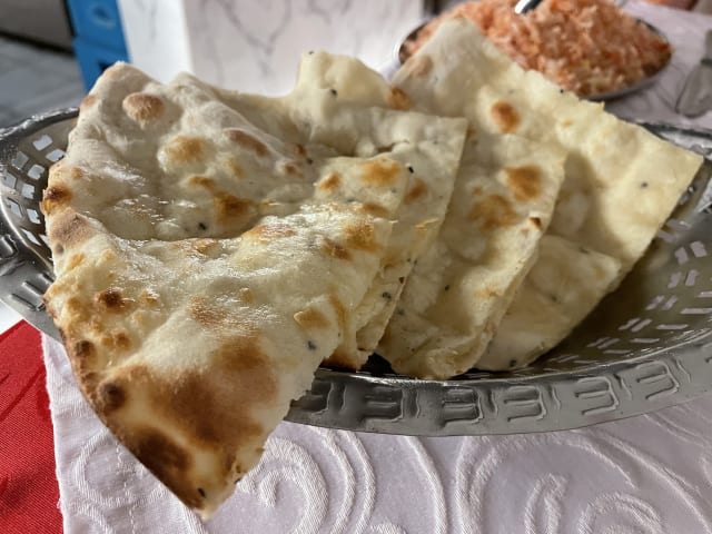 Cheese Nan - Bengal Tandoori Lisboa