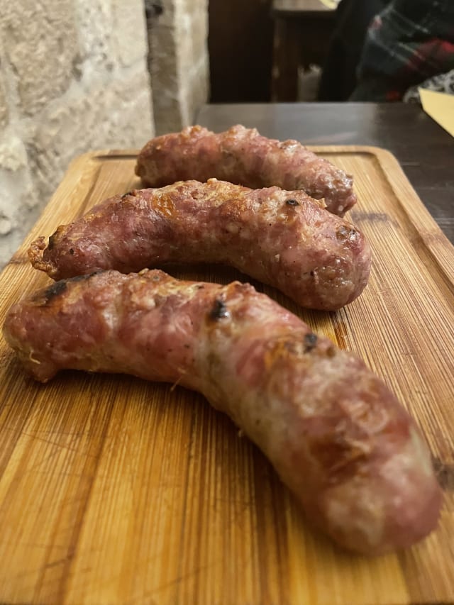 Salsiccia di Maiale a Punta di Coltello - Osteria Caccianferno