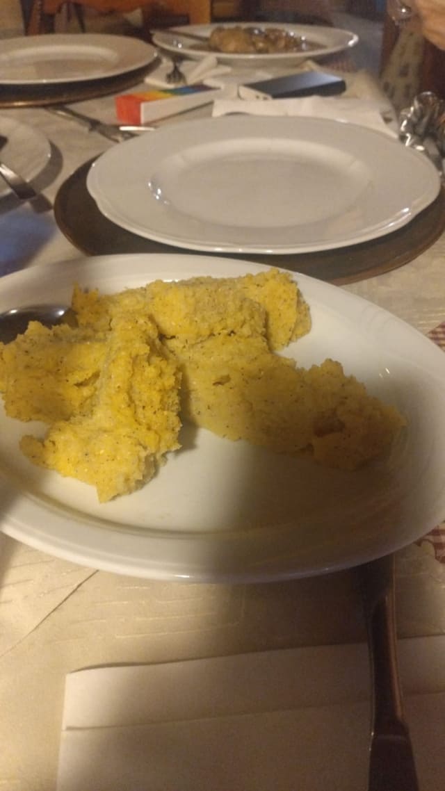 Polenta di farina macinata a pietra o patate arrosto - Locanda San Martino