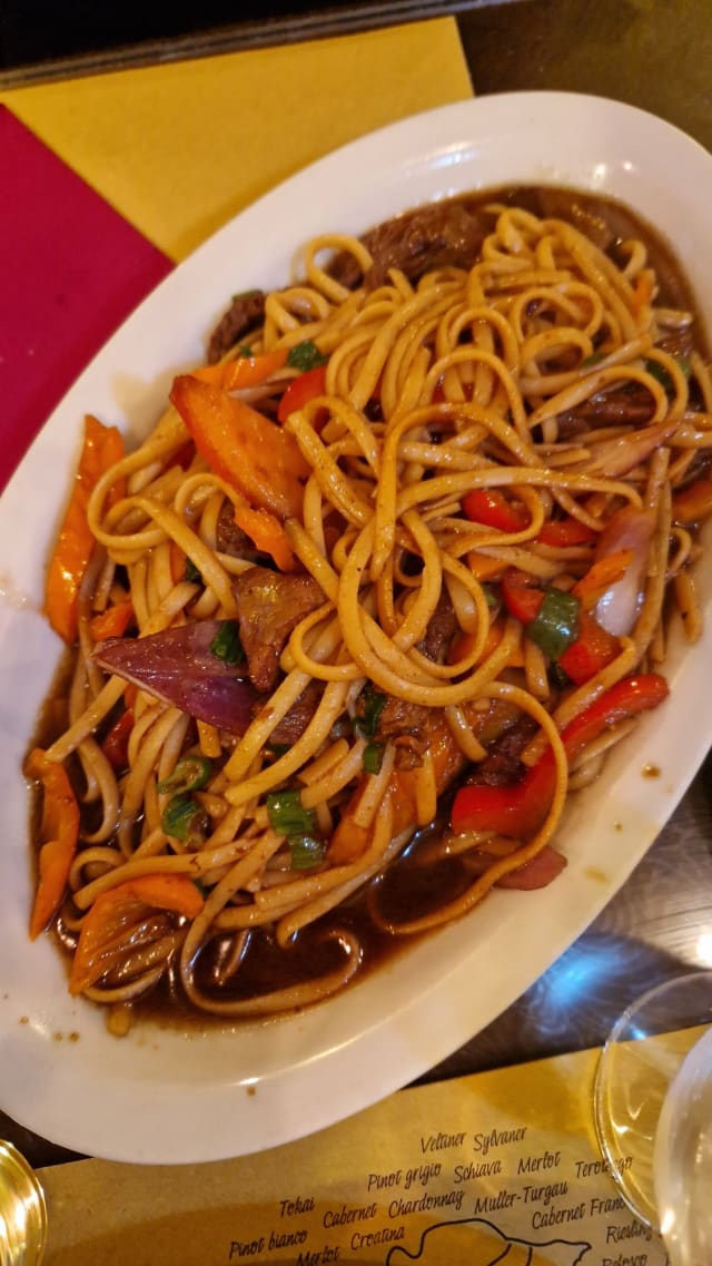 Tallarin saltado - Mi Tierra, Rome