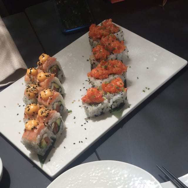 SPICY SALMON ROLLS E MIURA MAKI ROLLS - Haki - Crema, Crema