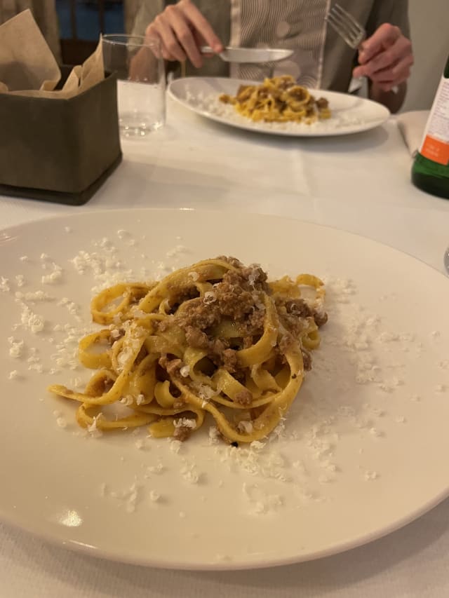 Tagliatelle al ragù bolognese - San Silvestro in Cantina