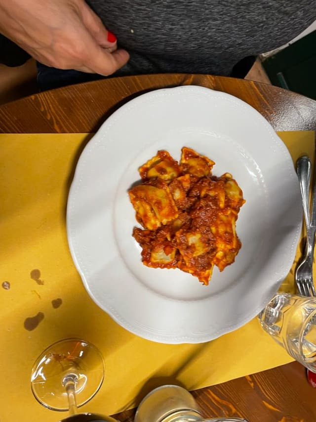 Ravioli Alla Genovese Au Tuccu - Osteria Cadevilla