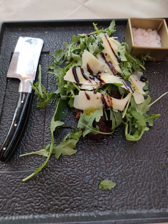 Tagliata Di Manzo Grana E Rucola O Sale Grosso E Rosmarino - Barocco Ristorantino Pizzeria